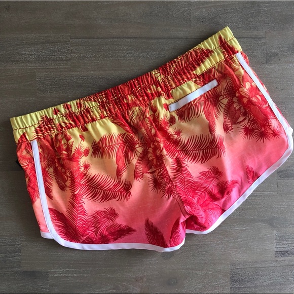 WOMENS HURLEY 2.5” COLIN SS BOARDSHORTS | NEW - Picture 3 of 3